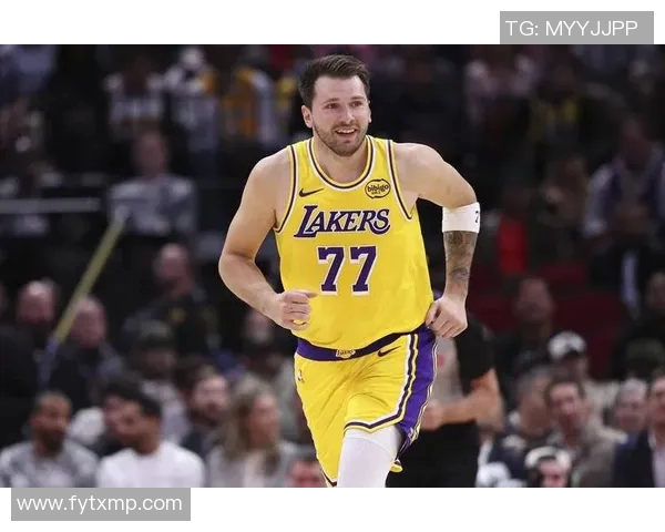 突发东契奇震撼宣布离开球队球迷泪目依依惜别不舍送行